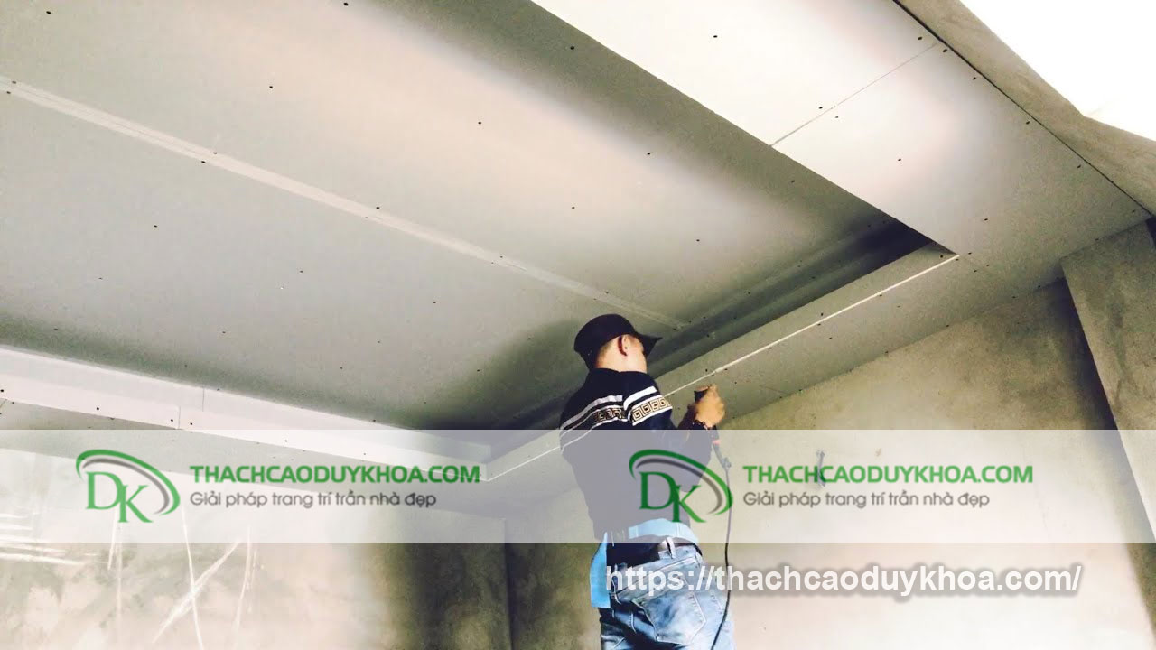 Cách đóng trần thạch cao giật cấp