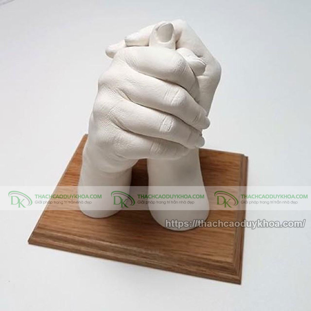 Tượng tay làm từ thạch cao